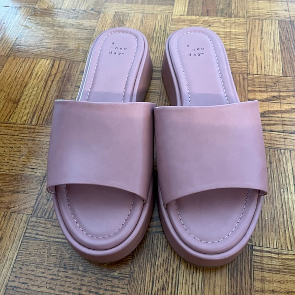 WIDE WIDTH A New Day Sandals - Picture 1 of 3